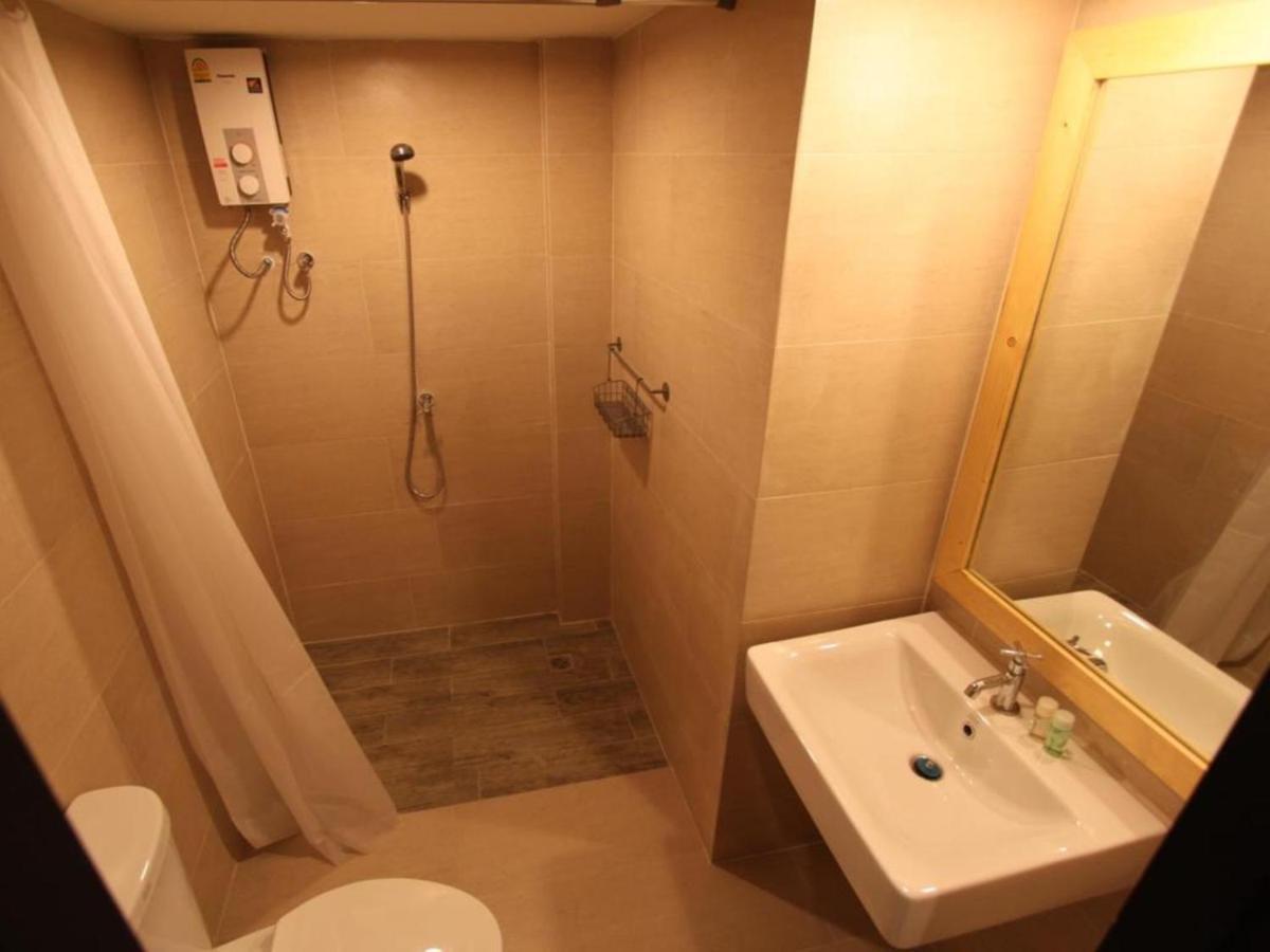 P24 At Kaset Hotel Bangkok Buitenkant foto
