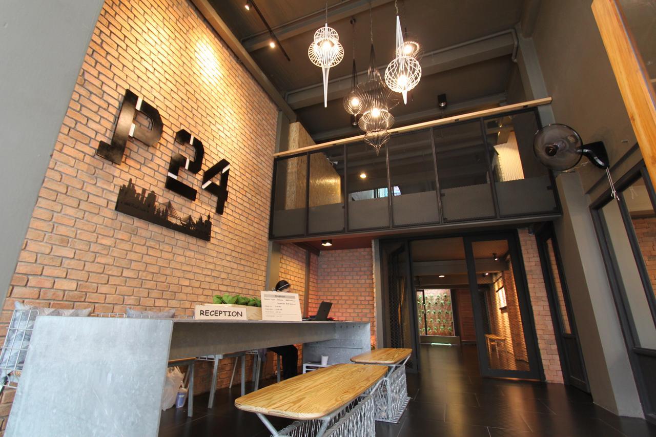 P24 At Kaset Hotel Bangkok Buitenkant foto